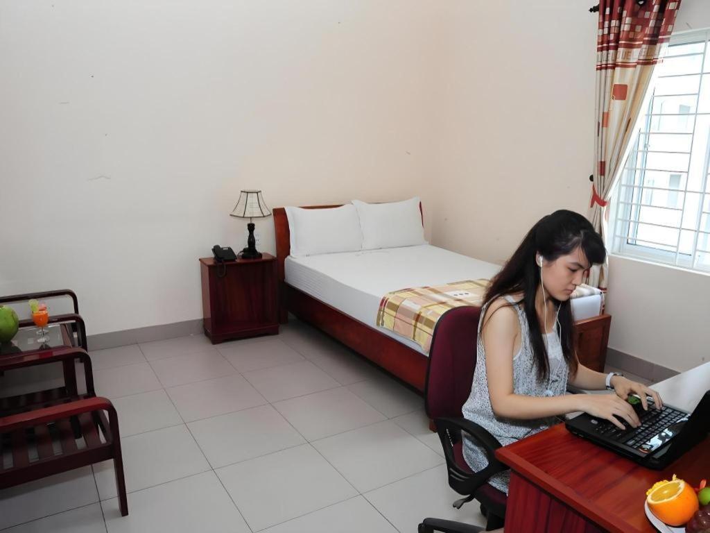 Hong Thang Hotel Hue Exterior photo