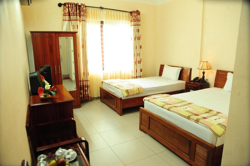 Hong Thang Hotel Hue Room photo